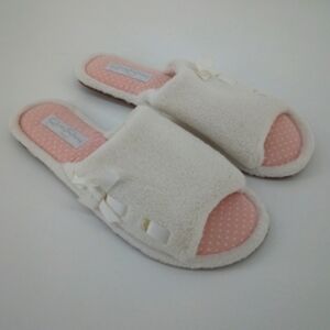 NWOT Jessica Simpson plush narrow off-white ribbon slippers polka dot 9/10